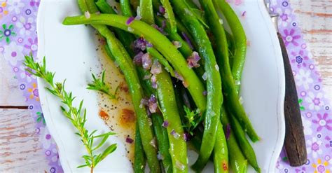 green-beans-with-rosemary-and-onions-recipe-eat image