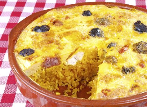 arroz-con-costra-traditional-rice-dish-from-province image