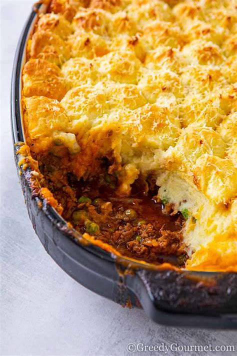 cottage-pie-a-traditional-british-recipe-greedy-gourmet image