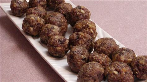 moroccan-passover-date-raisin-walnut-haroset image