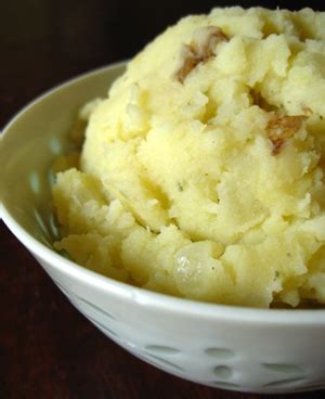 garlic-parsley-mashed-potatoes-peta image