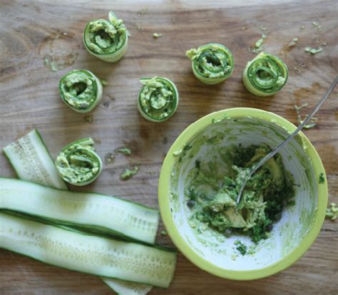 delicious-healthy-hors-doeuvres-cucumber-roll image