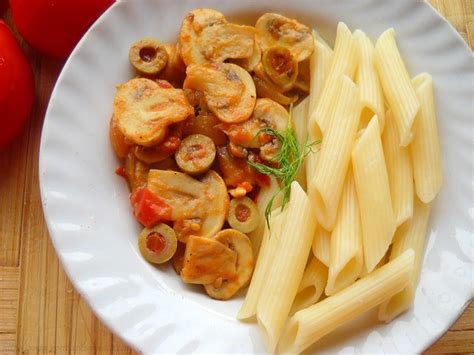 tomato-mushroom-penne-pasta-dassanas-veg image