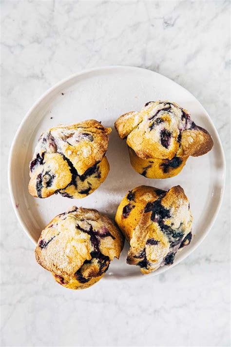 small-batch-blueberry-muffin-recipe-hummingbird image