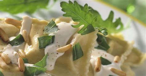 ravioli-with-cheese-sauce-recipe-eat-smarter-usa image