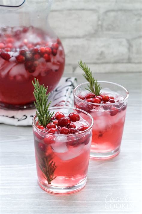 cranberry-holiday-punch-holiday-drink-amandas-cookin image