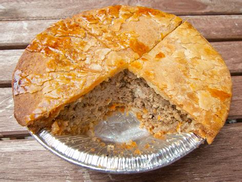tourtiere-in-montreal-quebec-local-food-guide image