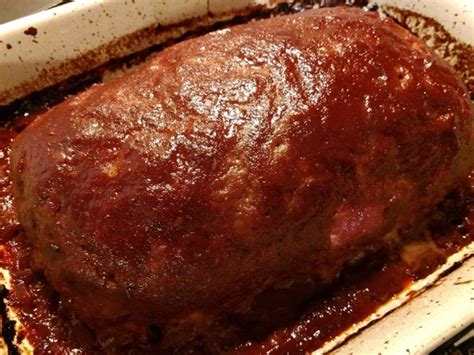 simple-meatloaf-with-tangy-tomato-gravy-chowdown image