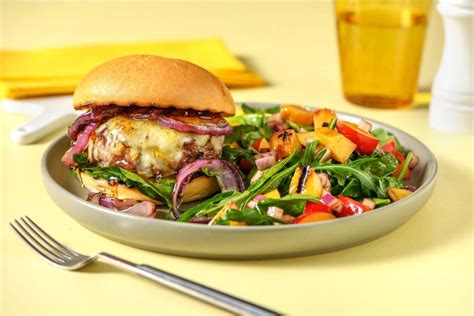 prime-rib-and-fig-burger-recipe-hellofresh image