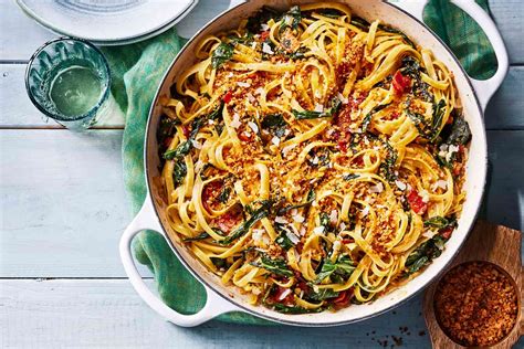 fettuccine-with-collards-and-bacon-recipe-southern image
