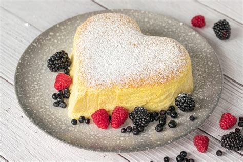 best-japanese-cheesecake-recipe-fluffy-jiggly-and image