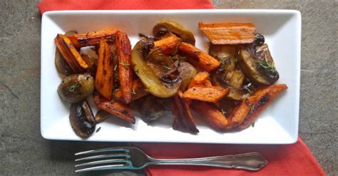 roasted-carrots-and-mushrooms-with-thyme image