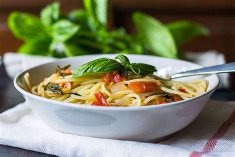 fresh-tomato-basil-pasta-straight-from-the-garden image