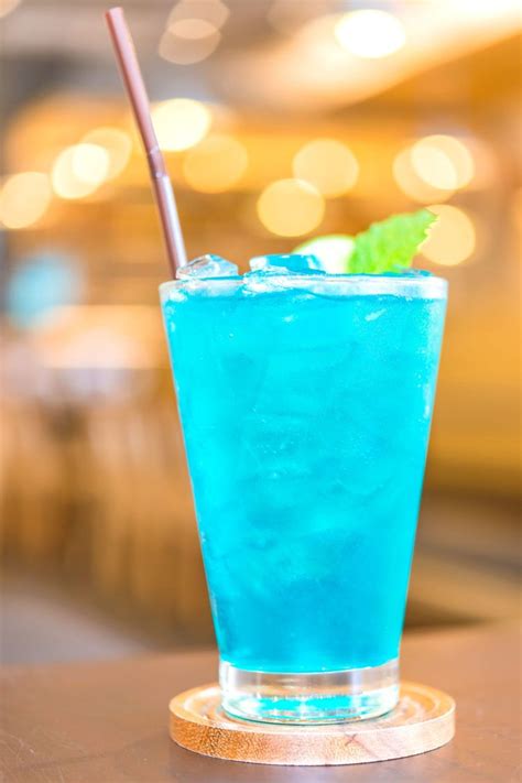 blue-long-island-iced-tea-drink-recipe-mix-that-drink image
