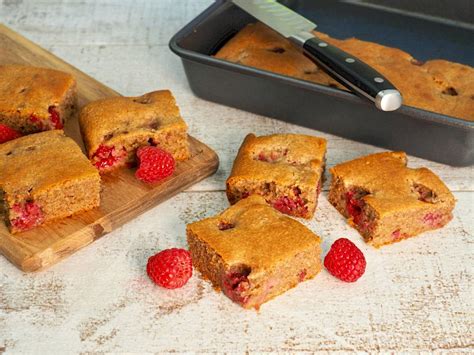 raspberry-tea-cake-paleo-the-joyful-table image