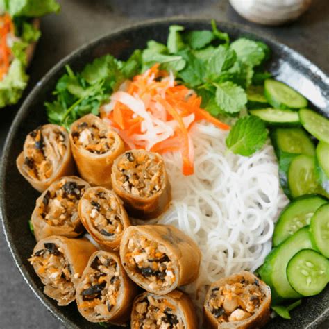 bn-chả-gi-chay-vietnamese-noodles-and-spring-rolls image