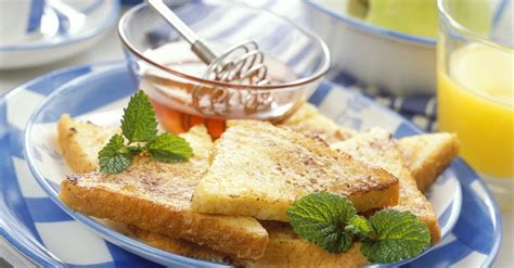 poor-knights-french-toast-style-dessert-eat-smarter image