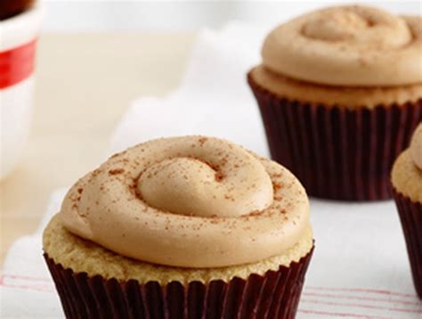 recipe-cinnamon-apple-cupcakes-duncan-hines image