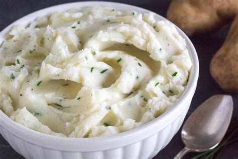 low-fodmap-mashed-potatoes-with-sour-cream image
