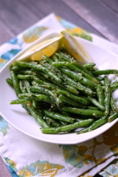 french-green-beans-haricot-verts-cooking-with-curls image