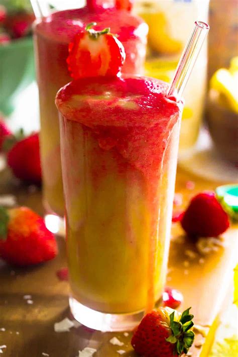 strawberry-pineapple-coconut-smoothie-jessica-in image