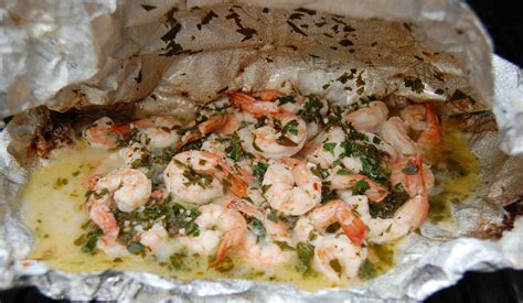 grilled-garlic-shrimp-in-a-foil-packet-cooking-mamas image