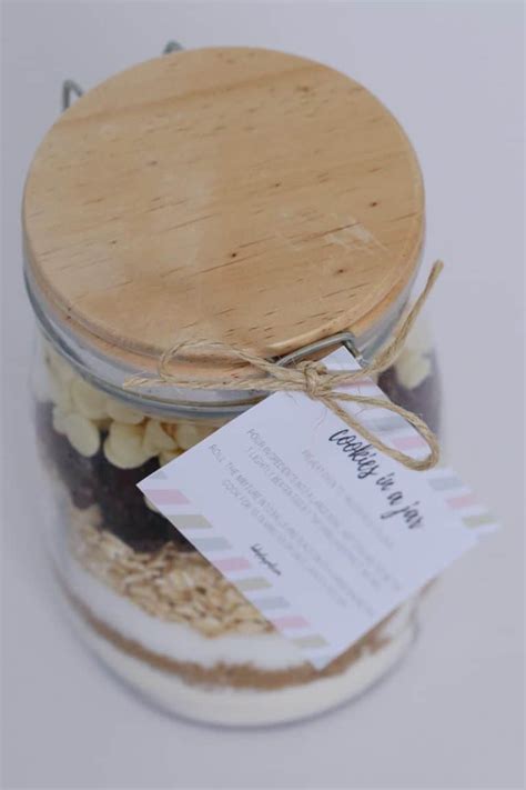 cookies-in-a-jar-homemade-gift-with-free-printable-gift image