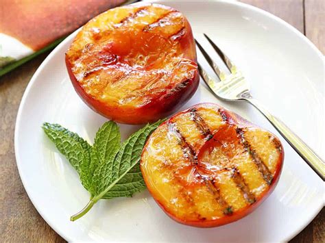 grilled-peaches-no-added-sugar-healthy-recipes-blog image