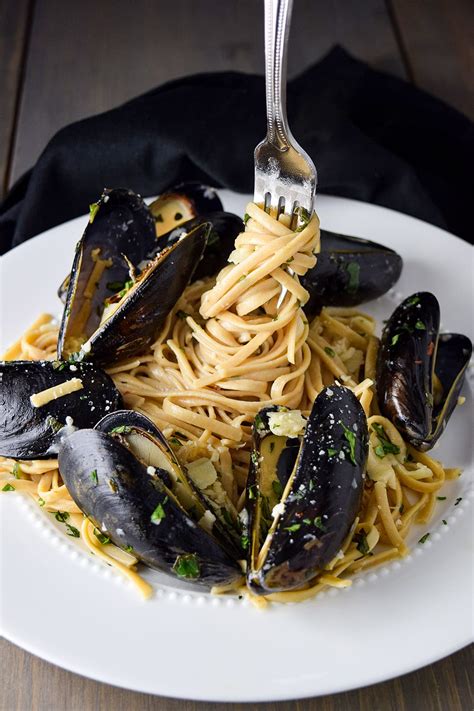 mussels-and-linguine-with-garlic-butter-white-wine image