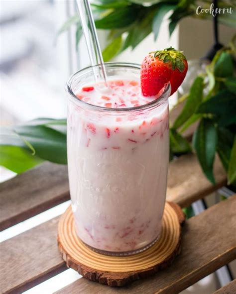 3-ingredient-korean-strawberry-milk-cookerru image