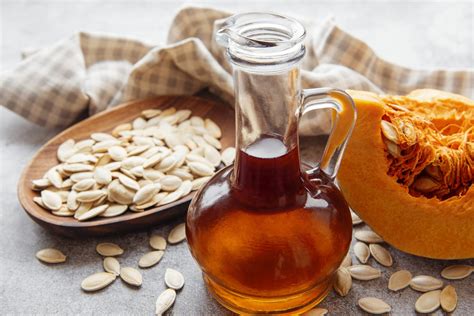 pumpkin-seed-oil-what-is-it-plus-tips-for-how-to-use image