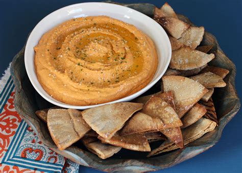 roasted-red-pepper-hummus-with-pita-chips-simple image