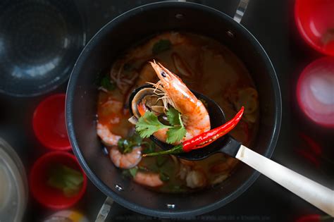 tom-yum-goong-thai-soup-with-shrimp-kravings image