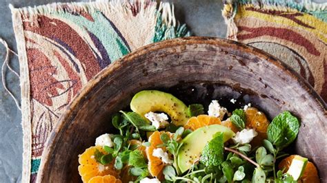 quick-avocado-and-tangerine-salad-with-a-spicy-kick image
