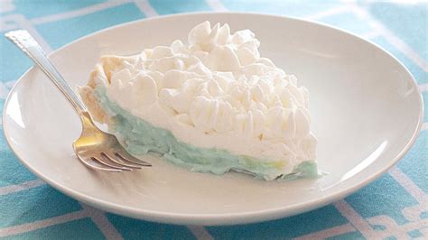 blue-hawaiian-pie-recipe-pillsburycom image