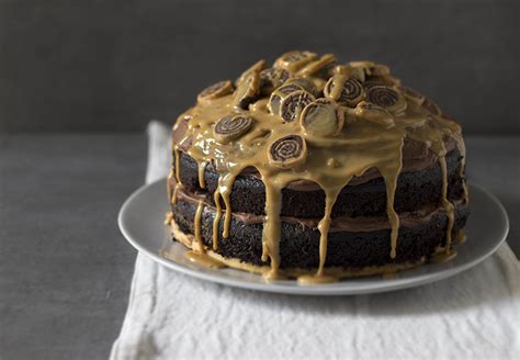chocolate-millionaire-shortbread-cake-the-kate-tin image