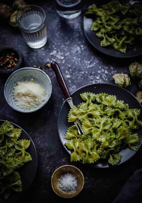 marks-and-spencer-copycat-spinach-pine-nut-and-pesto-pasta image