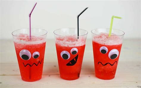 12-ghoulishly-great-mocktails-and-halloween-drinks image