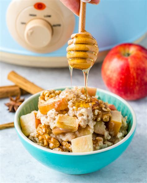 slow-cooker-apple-pie-oatmeal-clean-food-crush image