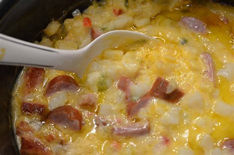 crockpot-kielbasa-cheesy-potatoes-sparkles-to-sprinkles image