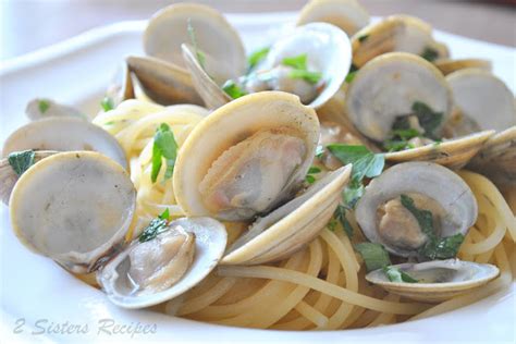 little-neck-clams-in-wine-and-garlic-broth-2-sisters-recipes-by image