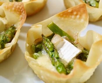 asparagus-and-brie-tartlets-recipe-paired-with-riesling image