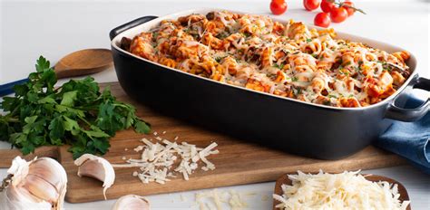 baked-chicken-and-rosemary-pasta image