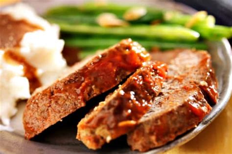 everyones-favorite-meatloaf-recipe-cook-housewife-how-tos image