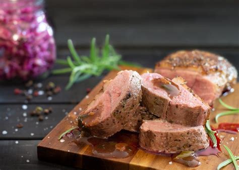 duck-breast-in-a-fig-and-rosemary-sauce-canards-du image