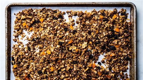 granola-yes-granola-is-the-greatest-recipe-of-all-time image