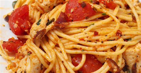 chicken-puttanesca-with-spaghetti-dreamfields-foods image
