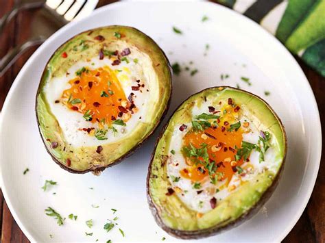 creamy-avocado-egg-bake-healthy-recipes-blog image