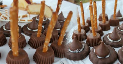 crazy-easy-halloween-party-treats-witches-hats-and image