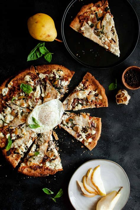 goat-cheese-pear-pizza-with-caramelized-onions image